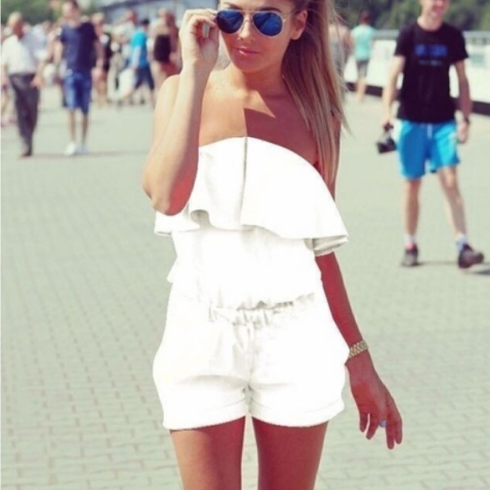LADIES white romper sz Small